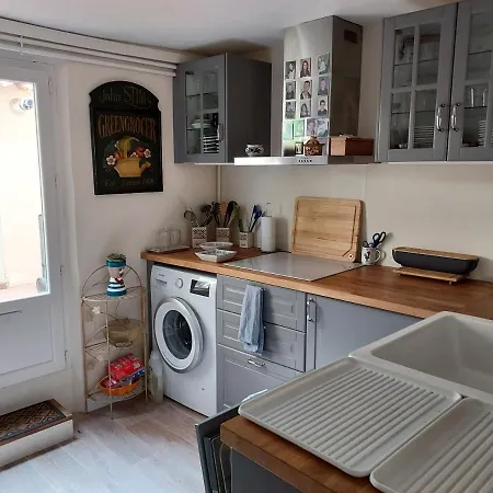 Apartment Rez-de-chaussee Privatif Spacieux 3* D'une Centre Hyeres