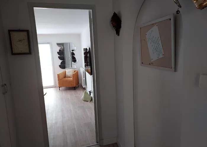 Appartement Rez-de-chaussée Privatif Spacieux 3* D'une Centre *