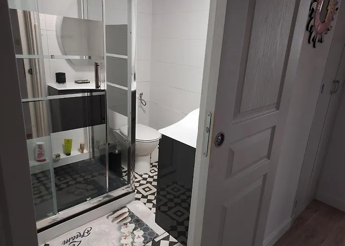 Appartement Rez-de-chaussée Privatif Spacieux 3* D'une Centre *
