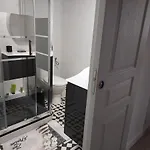 Appartement Rez-de-chaussée Privatif Spacieux 3* D'une Centre *
